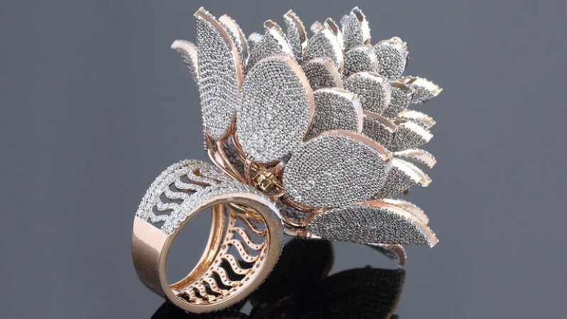  گران قیمت‌ترین انگشتر جهان با بیشترین تعداد الماس که رکورد گینس را زد! +عکس
