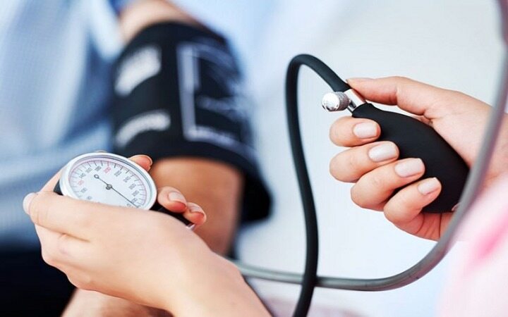 اینفوگرافیک / چگونه فشار خون را به شکل دقیق اندازه‌گیری کنیم؟