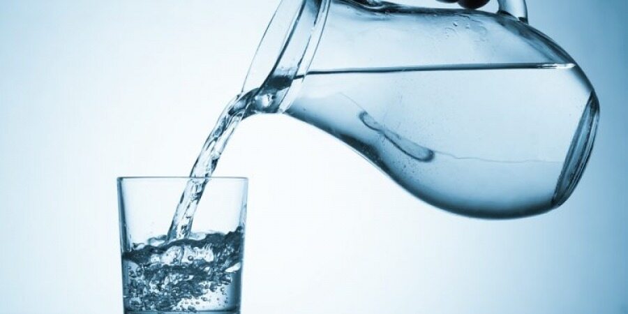 نخوردن آب کافی چه بلایی سر بدن شما می آورد؟