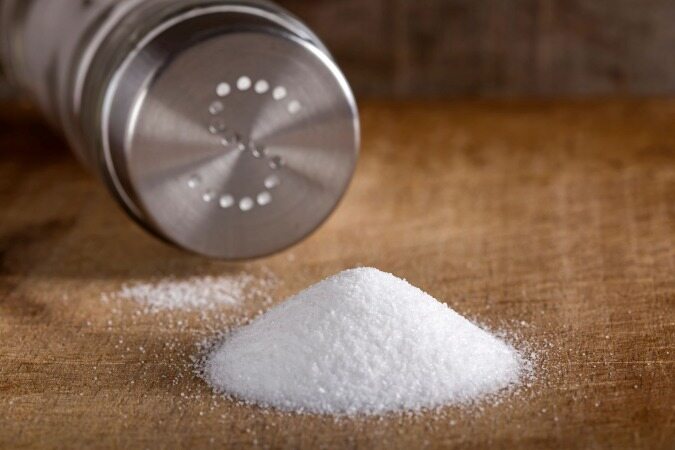عوارض وحشتناک نمک بر روی بدن شما چیست؟