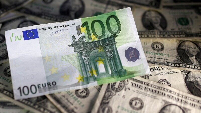 جدیدترین قیمت دلار و یورو در صرافی ملی/نرخ رسمی ۲۰ ارز کاهش یافت