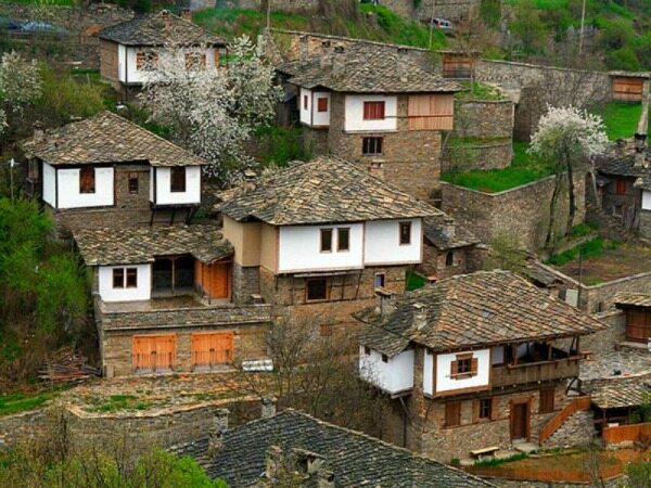 مرموز ترین روستای دنیا در ایران قرار دارد