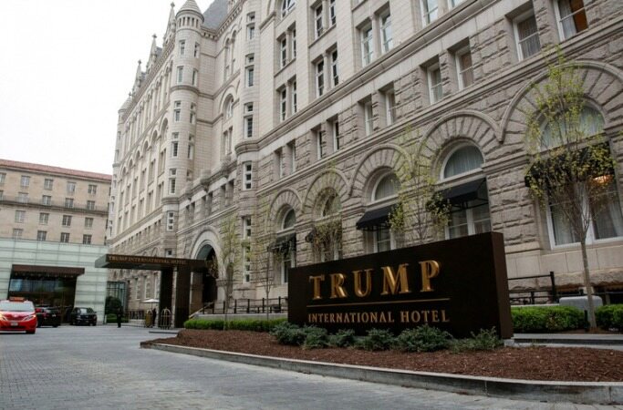 اقدام نجومی هتل ترامپ در روز تحلیف بایدن!