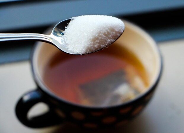 خوردن چای با شکر ممنوع!