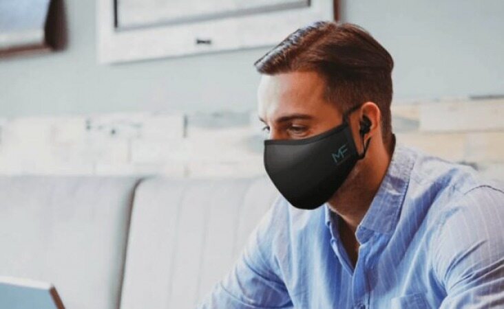 با این ماسک به راحتی با موبایل صحبت کنید