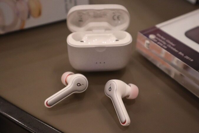 Anker با هدفون های ارزان قیمت به دنیای AirPods Pro وارد میشود!
