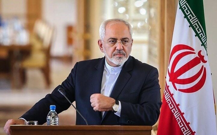 هشدار ظریف نسبت به گشت زنی بمب افکن های آمریکایی در خاورمیانه