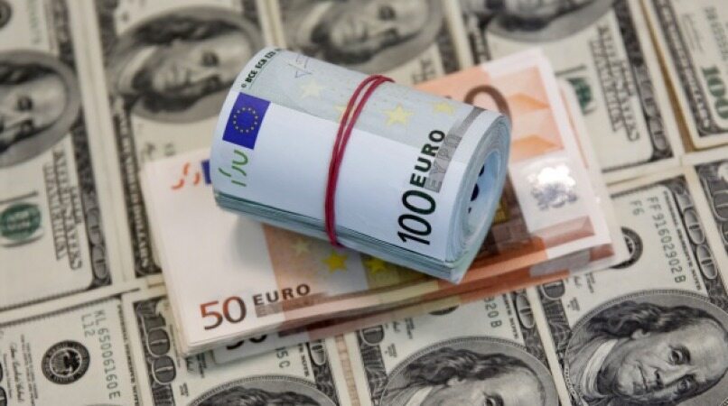 ادامه سقوط شدید قیمت دلار و یورو در بازار و صرافی ملی
