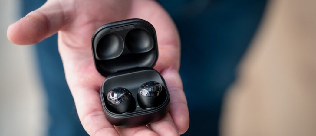  کنترل صدا و تغییر موسیقی در هدفون Galaxy Buds Pro