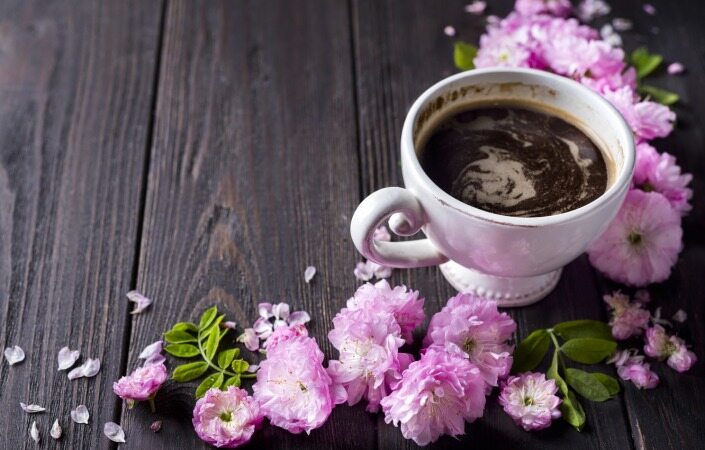 هیچگاه قهوه را بدون گلاب و نبات ننوشید