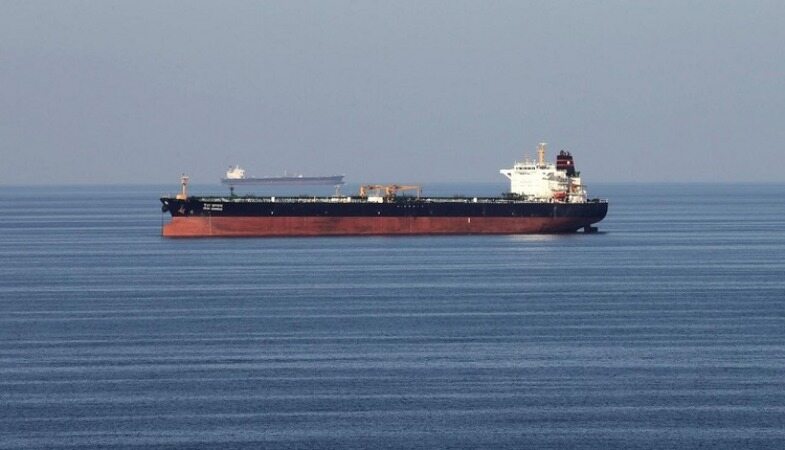 بلومبرگ: صادرات نفت ایران رو به افزایش است