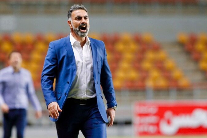 تکلیف سرمربی استقلال روشن شد
