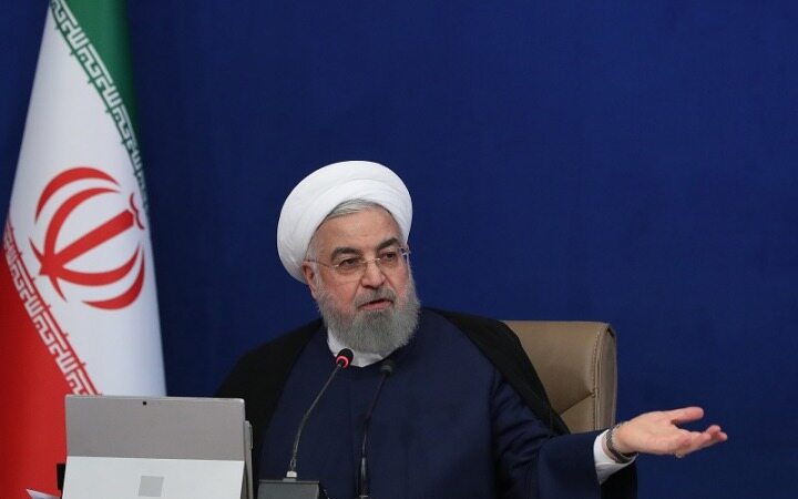 روحانی: تمام قد از معیشت مردم و تامین کالاهای اساسی دفاع می کنیم