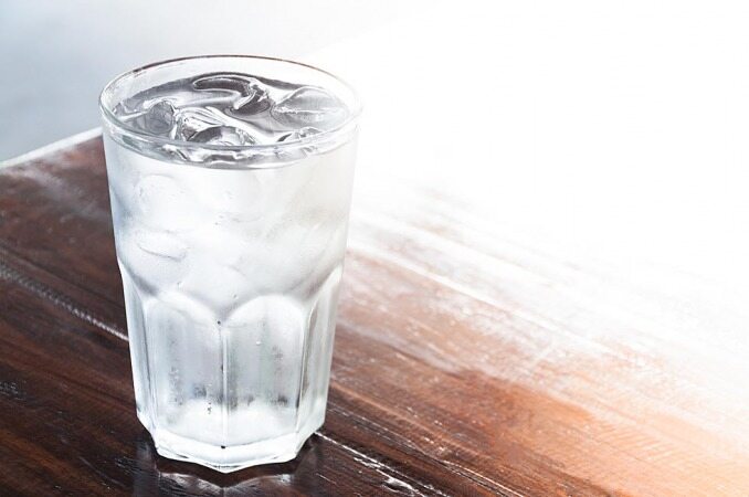 بعد از خوردن آب سرد بدنتان یخ خواهد زد