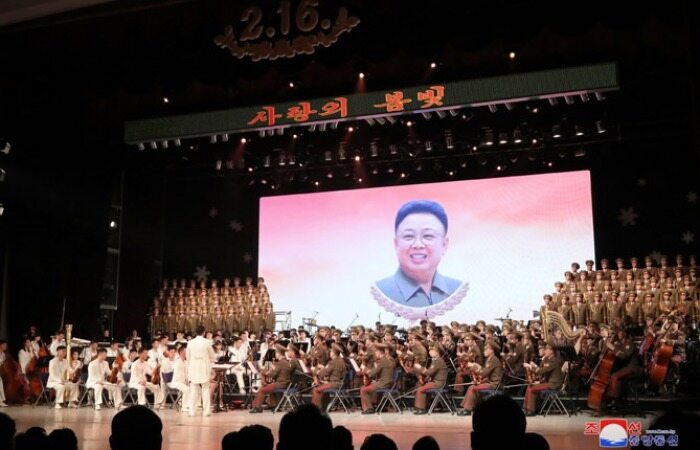 همسر رهبر کره شمالی پس از یک سال آفتابی شد +عکس