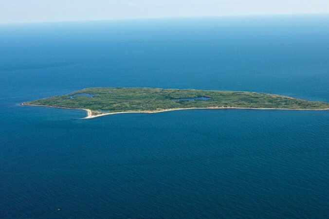 جزیره مرموز در آمریکا