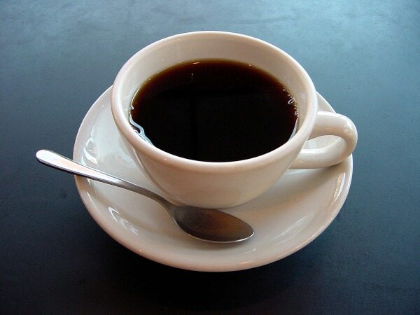 5 دلیلی که به شما می گوید صبح ها به جای چای، قهوه بنوشید