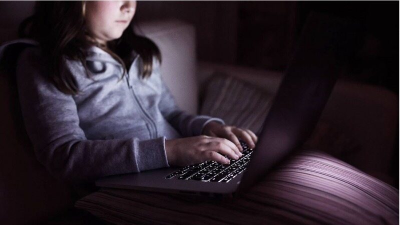8 کار مهم برای کنترل کودکان در فضای مجازی