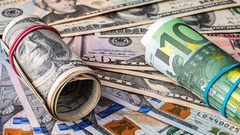 قیمت دلار و یورو در بازارهای مختلف 11 خرداد