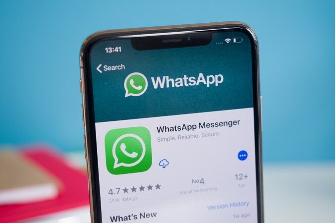 واتس‌اپ قابلیت جستجوی سریع استیکرها را آزمایش می‌کند