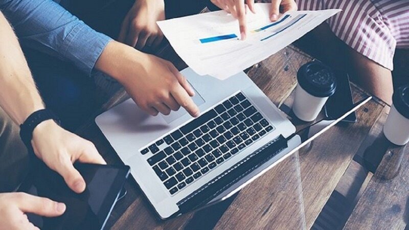 چگونه بهترین لپ‌تاپ را برای استفاده در محیط‌ کار خریداری کنیم؟