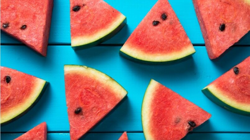 6 میوه ای که خوردن آن ها پوست دوران جوانی تان را به شما هدیه می دهد