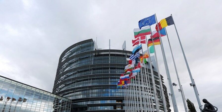 پارلمان اروپا با تصویب قطعنامه‌ای خواستار تحریم مقام‌های ایران شد