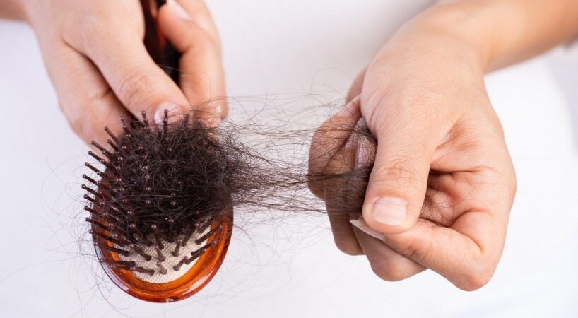 کارهای روزمره ای که موجب تشدید ریزش مو در شما می شوند