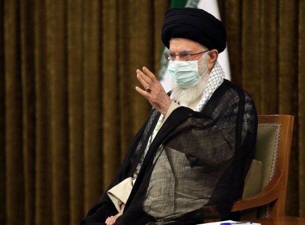 حضرت آیت‌الله خامنه‌ای: در این دولت معلوم شد اعتماد به غرب جواب نمی‌دهد