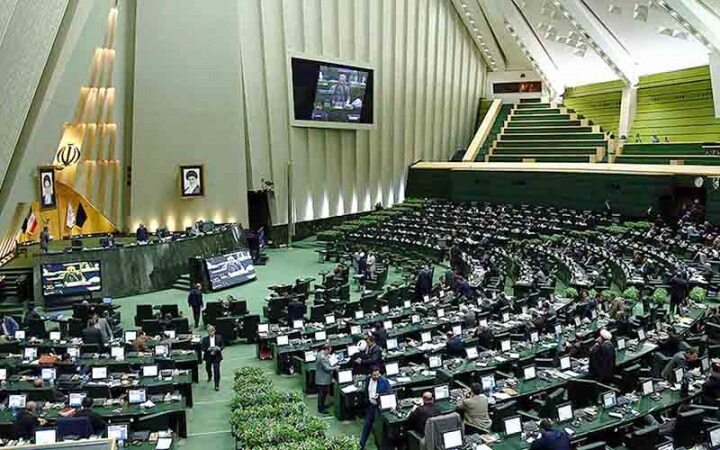 موافقت مجلس با بررسی طرح ساماندهی فضای مجازی طبق اصل ۸۵ قانون اساسی