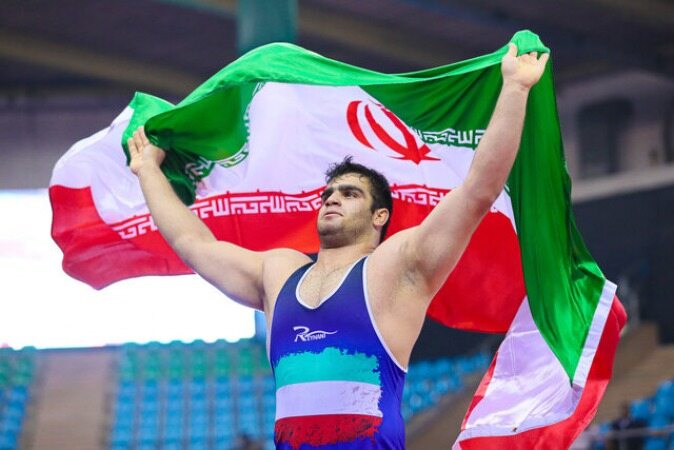 میرزازاده با ۱۱ کیلو کمتر مقابل غول‌های کشتی جهان!