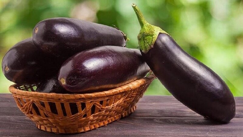 ۹ عارضه‌ مصرف بیش از حد بادنجان برای بدن