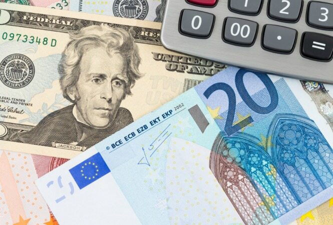  قیمت دلار و یورو در بازارهای مختلف 17 مرداد