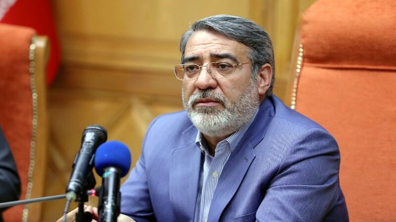 وزیر کشور: مراسم عزاداری در اماکن سربسته ممنوع است