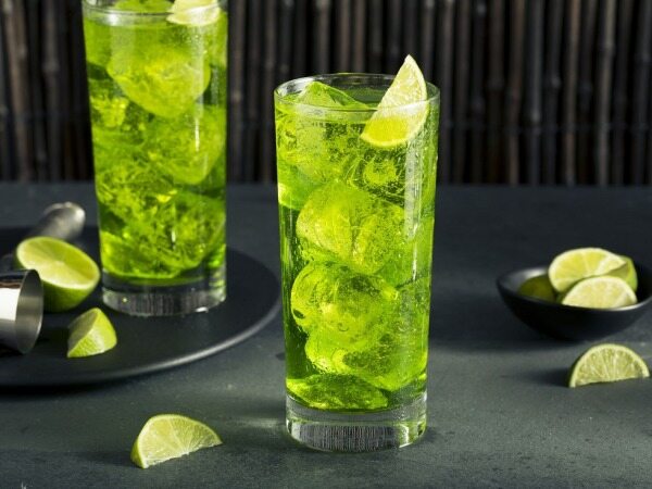 نوشیدنی هایی سبز که مصرف صبحگاهی آنها بدن را سم زدایی می کند