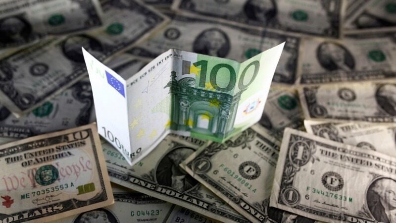  افزایش قیمت دلار و یورو در بازارهای مختلف 31 مرداد 1400
