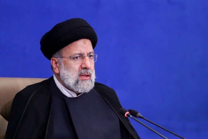 رییس جمهوری:مدارس تا آبان حضوری شود/منع بکارگیری بازنشستگان در ادارات