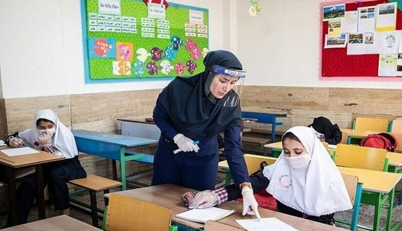 معلمان ۴۰ گیگ اینترنت رایگان دریافت می کنند