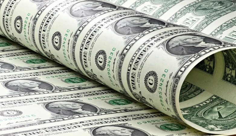 قرار داشتن قیمت دلار همچنان در سطوح بالا، قیمت طلا و سکه سقوط کرد