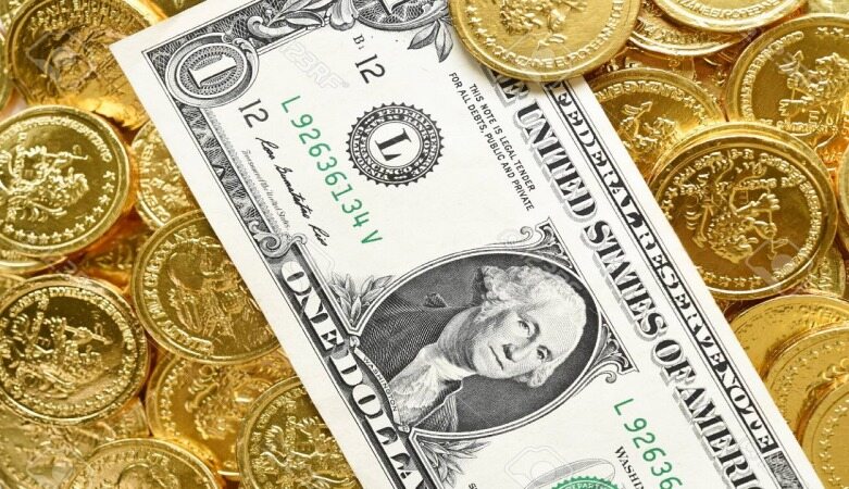 صعودی شدن دلار در معاملات بازار، کاهش قیمت سکه و طلا