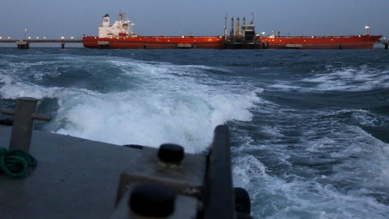 نفتکش ایرانی از ونزوئلا به سمت ایران بازمی‌گردد