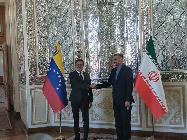 دیدار وزیران امور خارجه ایران و ونزوئلا در تهران
