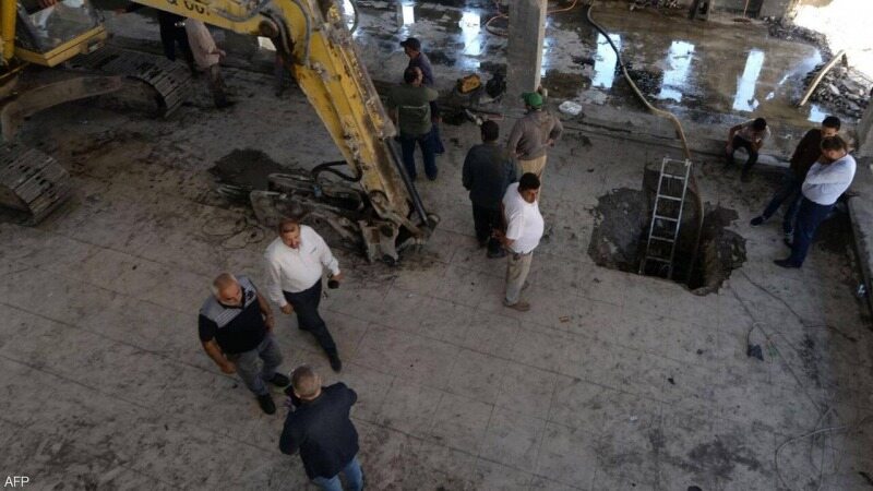 ۲۰۰ کیسه اسکناس از زیر آوار شعبه بانک مرکزی عراق خارج شد