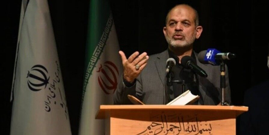 واکنش وزیر کشور به سیلی خوردن استاندار آذربایجان شرقی