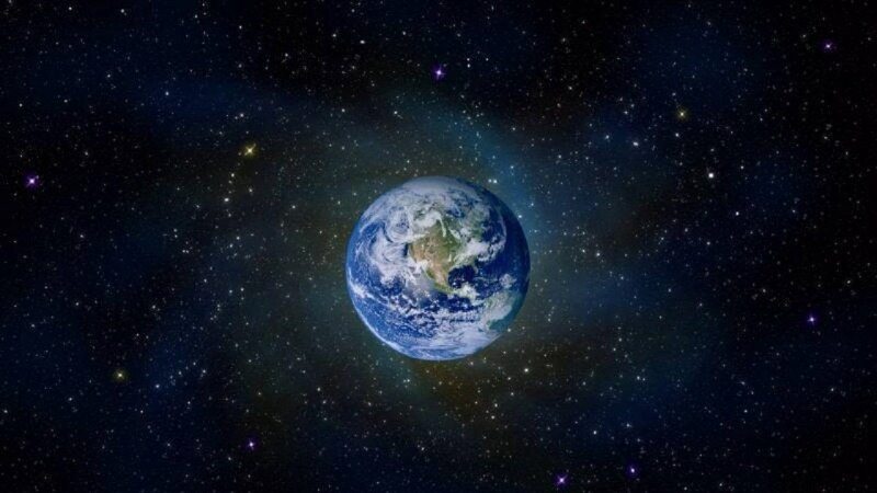 چرا کره زمین در حال تاریک‌شدن است؟
