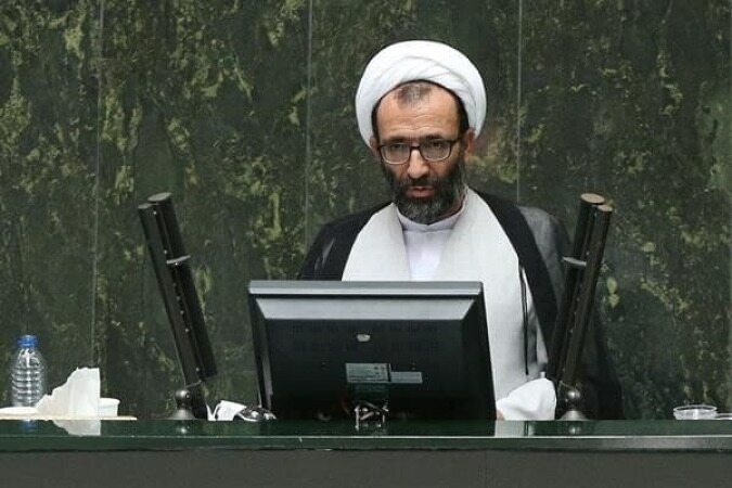 انتقاد تند سلیمی از هدیه « ماسک» کره جنوبی 