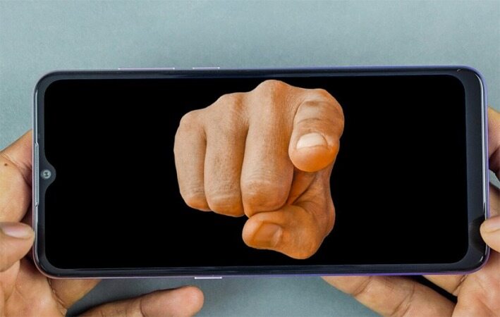 شما به نوموفوبیا مبتلا هستید؛ این مشکلی بزرگ است
