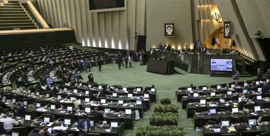 مخالفت مجلس با فوریت لایحه دولت برای «اصلاح ارز 4200»
