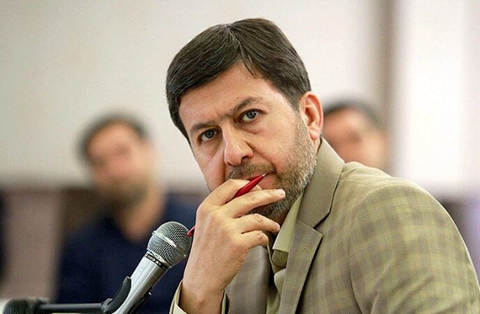 معاون وزیر کشور: نفت می‌دهیم اتوبوس می‌گیریم