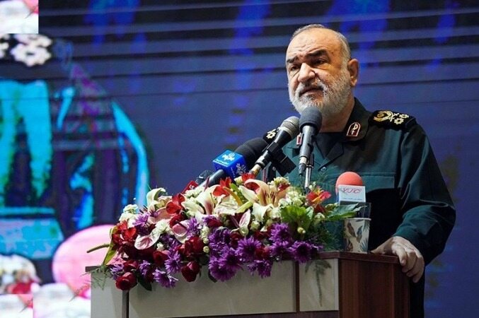 سرلشکر سلامی: ‌ایران است که آمریکا را مدیریت می‌کند